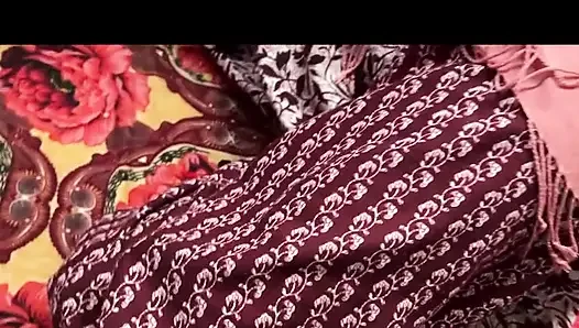 Aku punya kesempatan untuk meniduri saudara tiriku ketika dia masih perawan