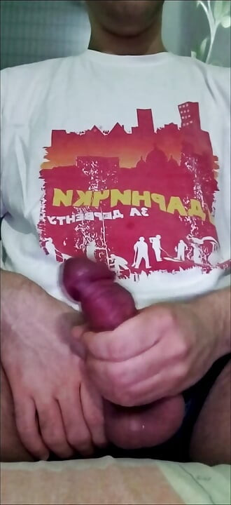 Young Gay cumming all over