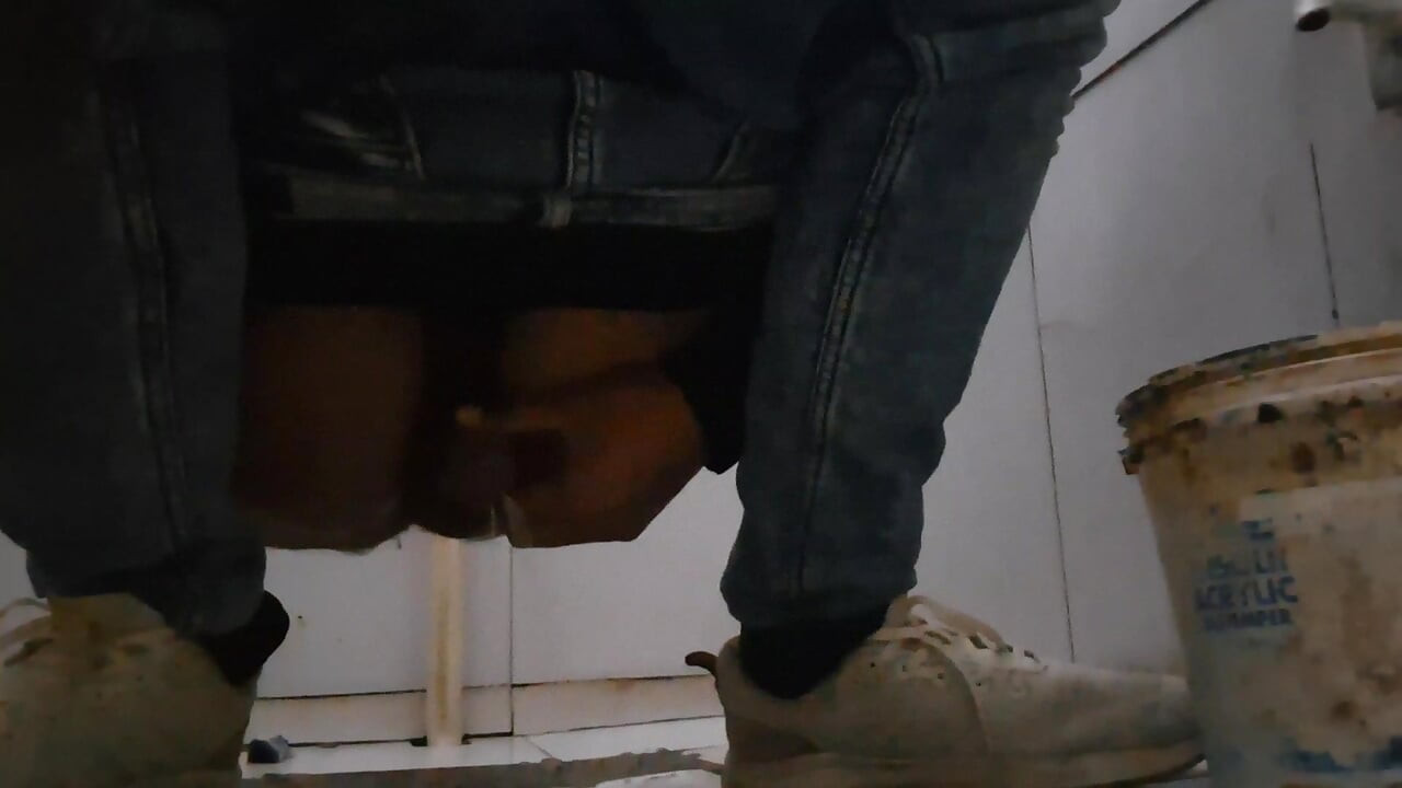 Hairy Boy Indian Solo Bathroom
