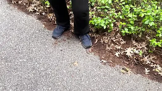 Profesyonel sakso ateşli ağzına boşalmama izin veriyor.