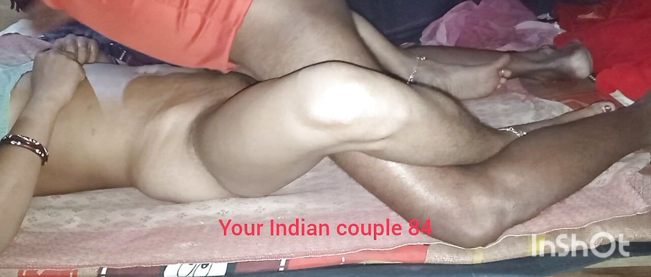 Desi dorffrau und ehemann ficken video im schlafzimmer