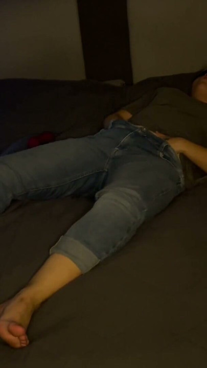 Masturbation Bed Eyes Bandaged Orgasm Moaning Trembling Twitching Clitoris Rubbing Horny Wet Foreplay Blowing Clyde's Mind | Clip 1