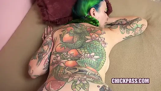 Body art babe Vibe Ryder lets Logan bang her wet pussy