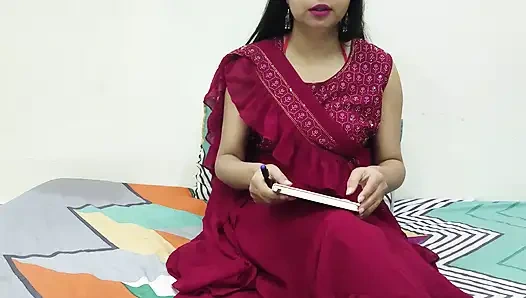 Heiße indische saara bhabhi muschilecken und harter fick, um devar ersten sex zu lehren.