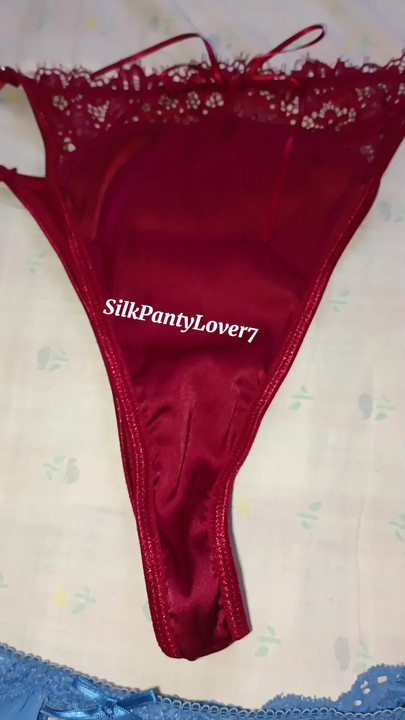 下一个视频应该穿什么？我应该射精吗？