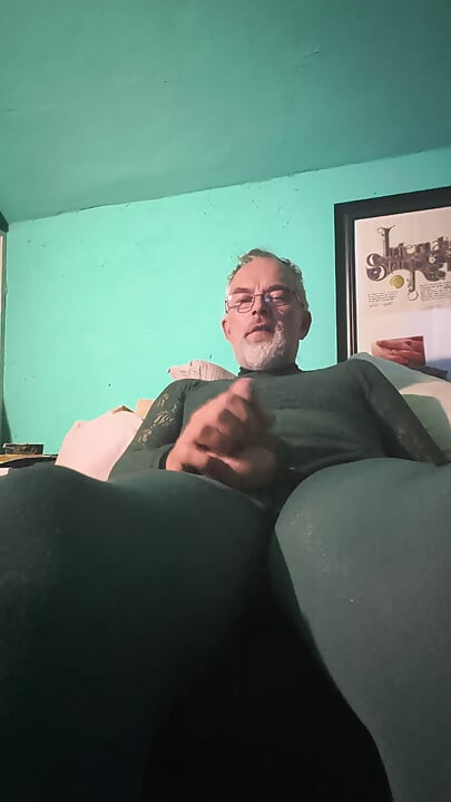 Green Figure Skating Masturbation