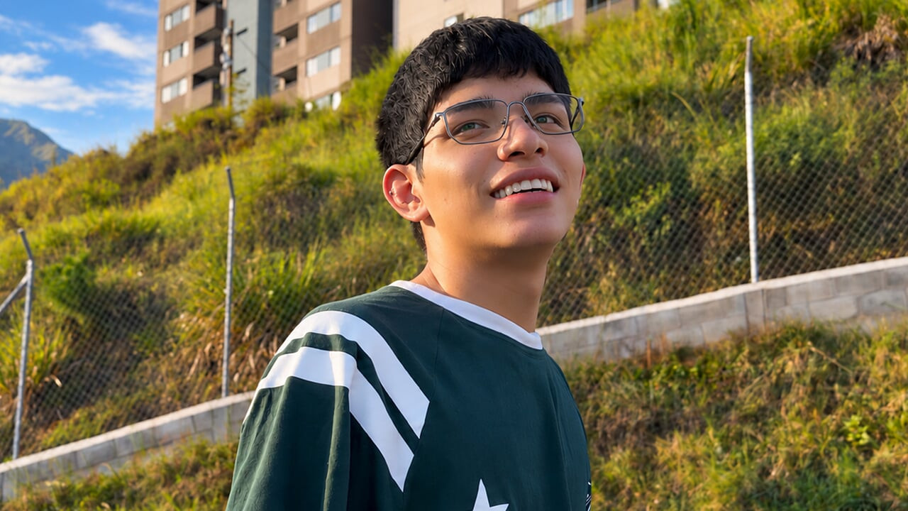 Angel of Bogota: File 64 - Behind His Smile