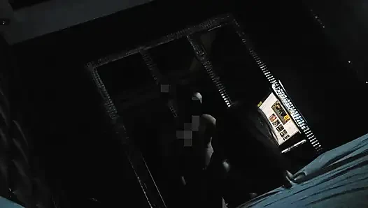 Ich ficke sie sehr hart im Motelzimmer mit Hintergrundmusik