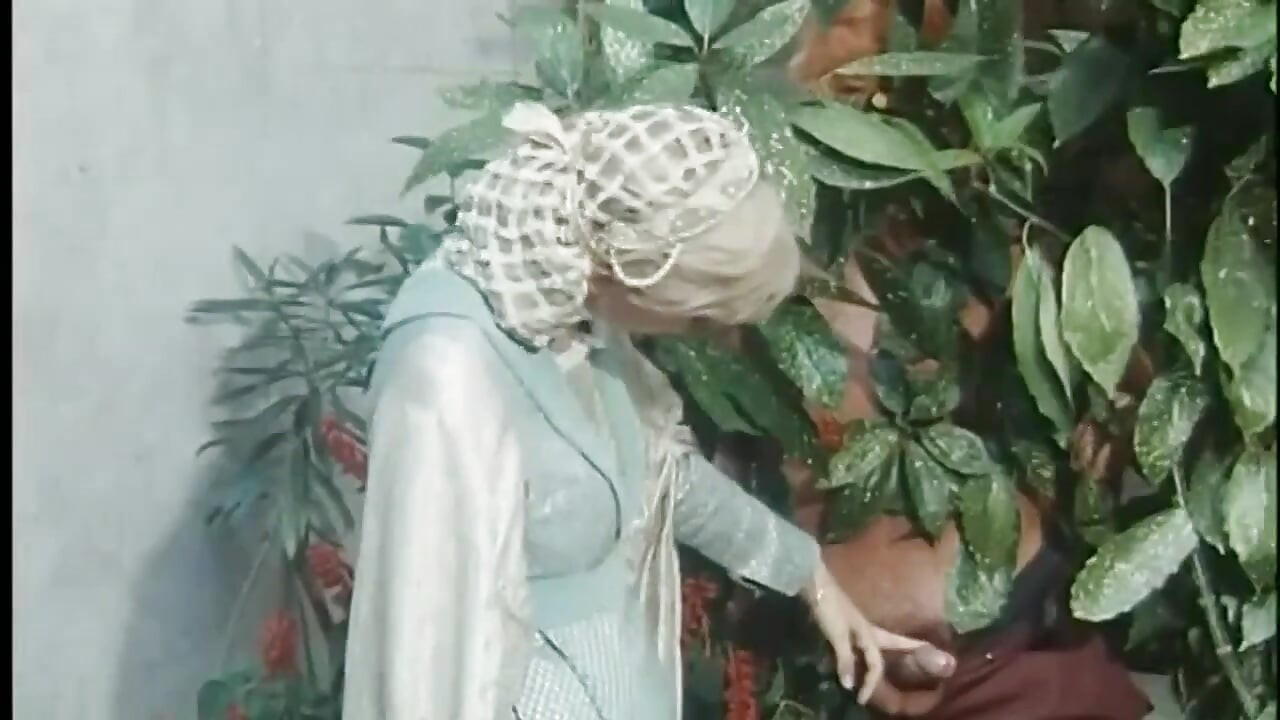 Black and white pussy fucking ass fingering vintage orgy party