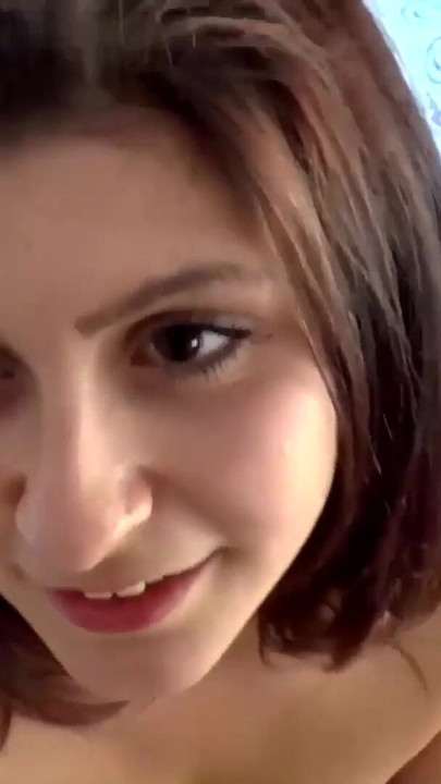 Zapanjujući trenutak iz "Julia18 aus Berlin und Bernd 50j, ihr SugarDaddy"