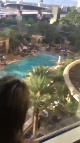 otel penceresinde inanılmaz sarışın ver kafa