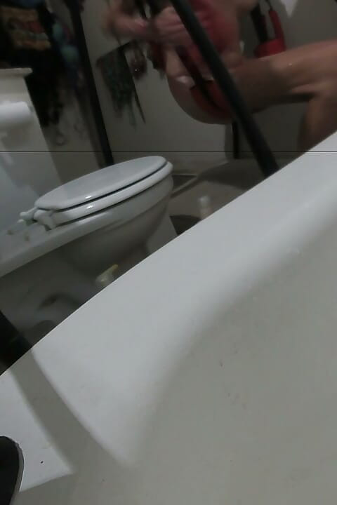 Lizzy Yum SEPTEMBER 2026 : masturbation dans le bain