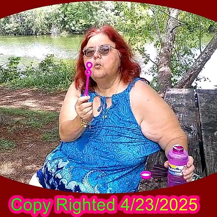 Spring Time I Love to Blow Bubbles in the Park for You!