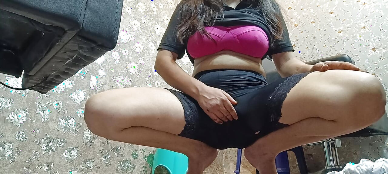 Sexy secretary masterbating big boobs milf