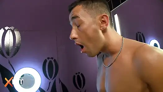 Geile Deepthroat Compilation mit mehreren Teilnehmern