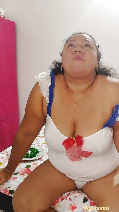 Very slutty German mother Tina, fucked by huge black cock and deep throat Man uses the old system of picking up girls in his