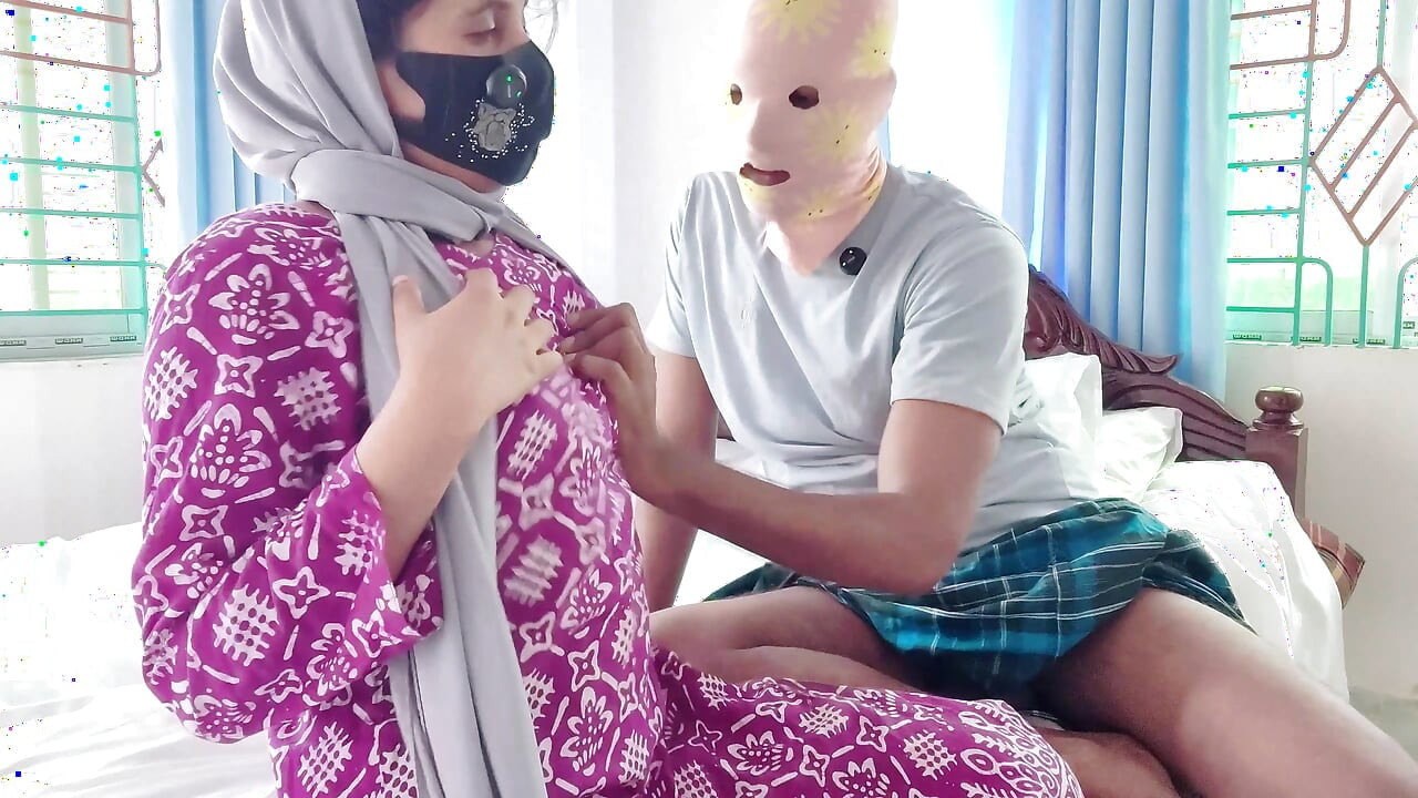 Hijabi Lonely Milf looking for attention