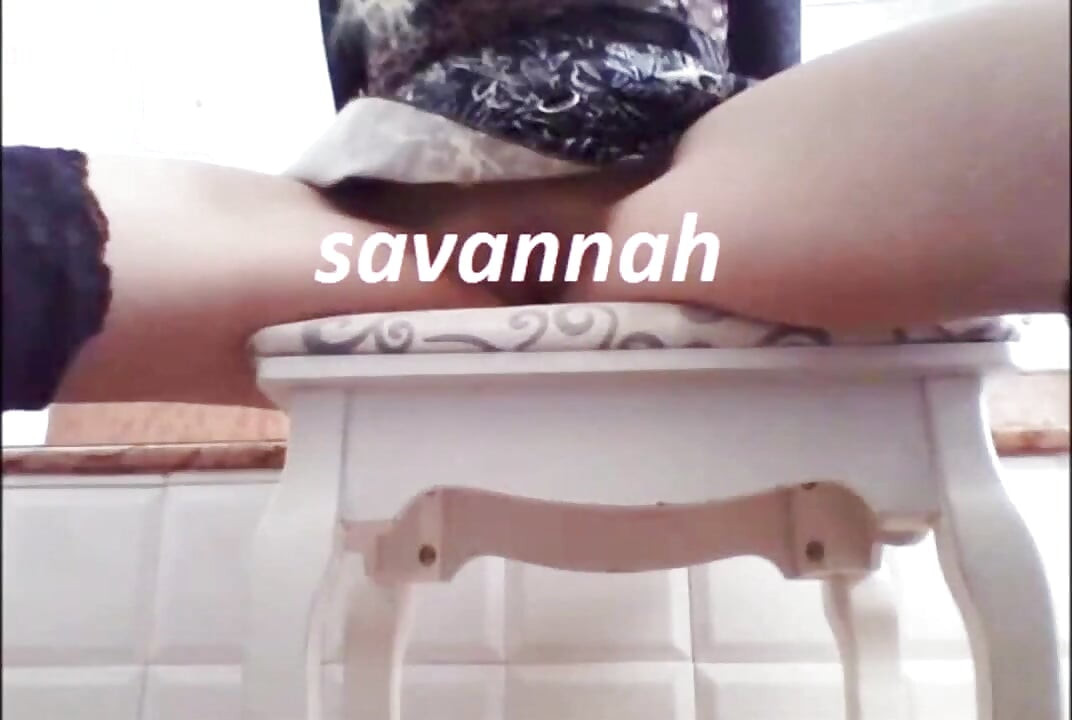 มันดีที่ได้สัมผัสและฉี่ที่สวน