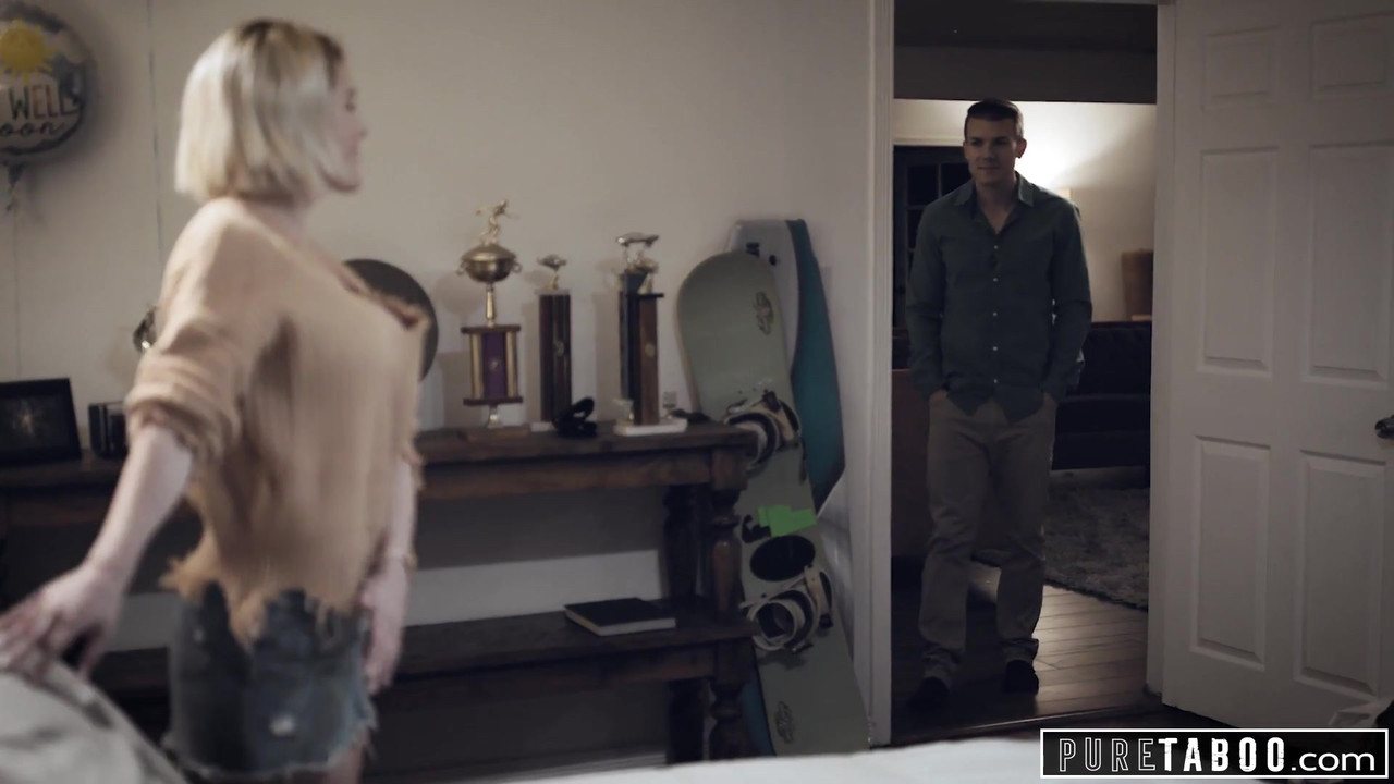 PURE TABOO Stepmom Helped Injured Step Son Pleasure Himself