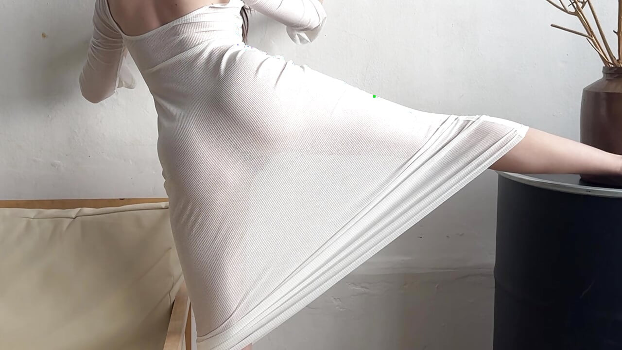 伸展常規完美身材的女性