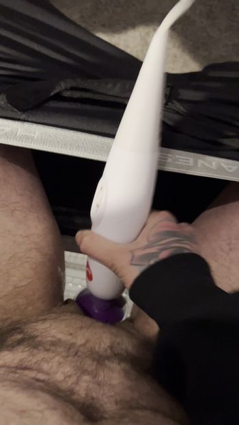 Nice wet orgasm on vibrator