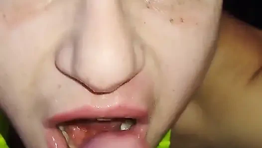 Jakuzide sakso, yüze ve ağza boşalma