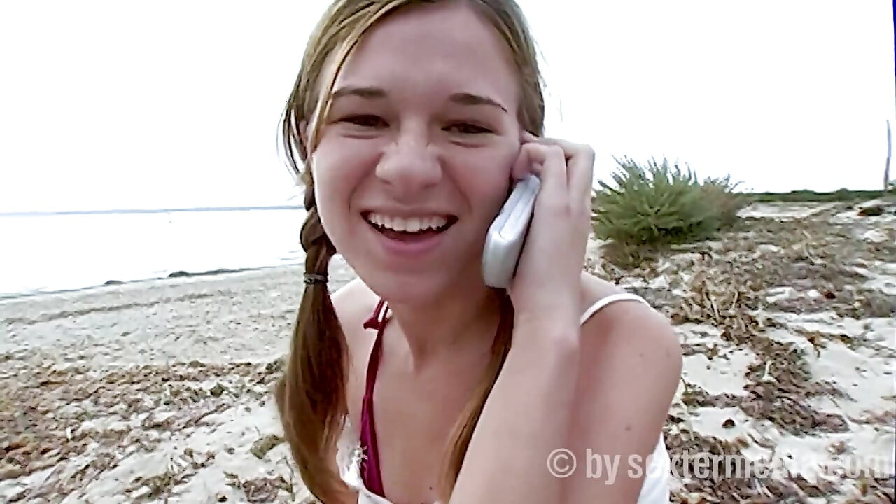 La Chica De La Playa Quiere Masturbarse