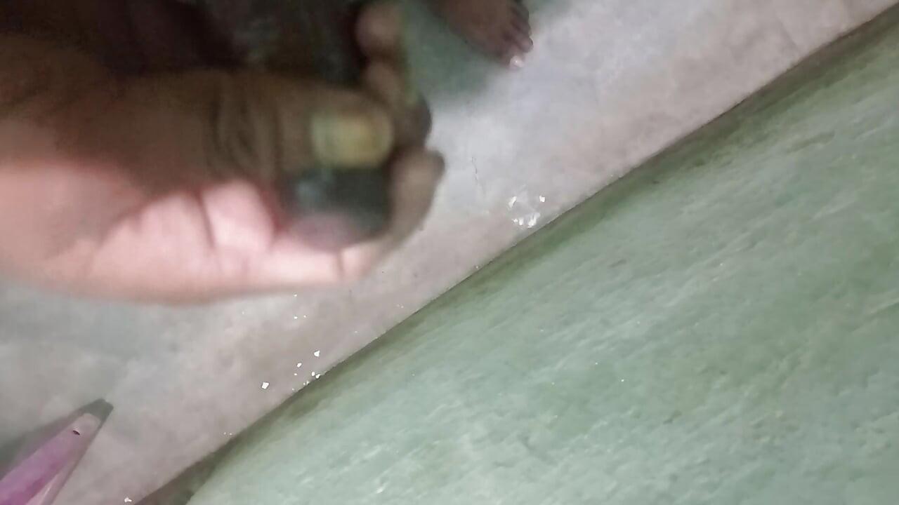Muth mar kar Gira dya