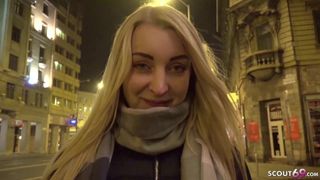 Exploradora alemana - adolescente universitaria amaris follada en un casting callejero