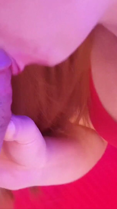 Cumming in the redhead's mouth during a delicious blowjob | Clip 1