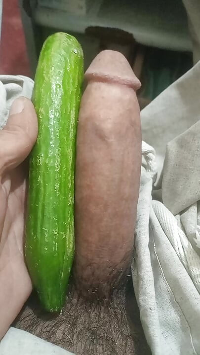 Those interested in sex with me, whether male or female, can contact me. My sex will be completely confidential.