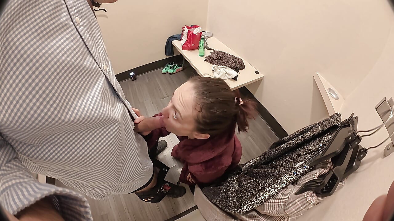 MILF Gives Random Person a Deepthroat in the Swimming Pool Changing Room. 8 Inch Dick Deep Throat. Swallow Cum