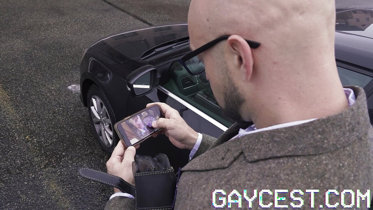 DILF Adam Snow lets stepson Noah White take a ride on his cock