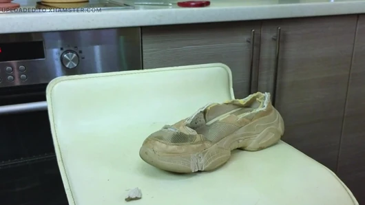Broken Shoes! Alice ezilmiş yaşlı kirli ayakkabılar bölüm 2