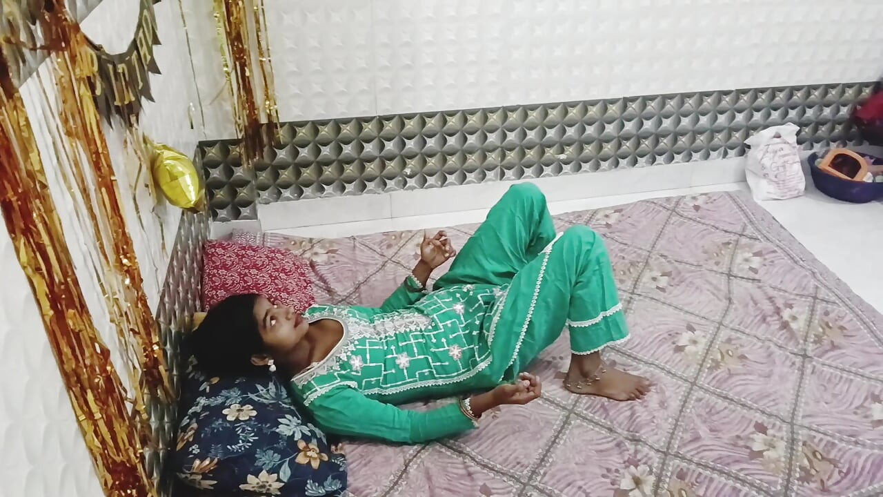 Πραγματικό κορίτσι Desi Green Salwar σκληρό γαμήσι - σπιτικό