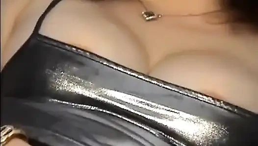 Jessica Rizzo göt sahnesinde arzu içinde 01