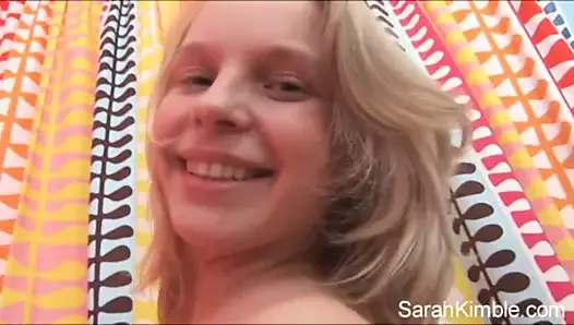 Sarah kimble mostrando sua buceta closeup e dedando adolescente pov
