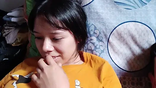 Er liebt es, es so sehr zu reiben