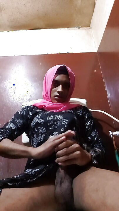 Masterbasi buatan rumah gay hijabi desi