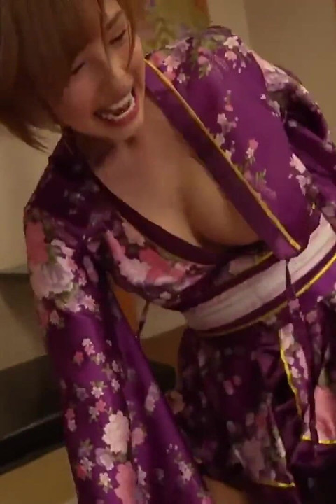 Raj! Privatni obrnuti trojac harem s creampie zabavom do jutra! Dio 1