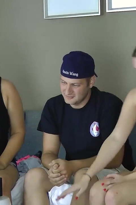 Tyler, Dylan și Kendall s-au întors pentru o rundă de Bizz-buzz