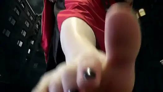 Giantess Vampire want to play for you... but not for long time!