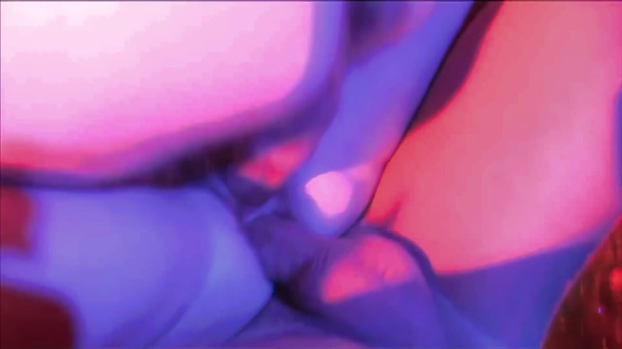 Dublă penetrare pe scena clubului pentru această curvă italiană