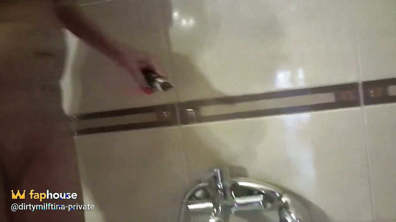 剃ったオーガズム射精