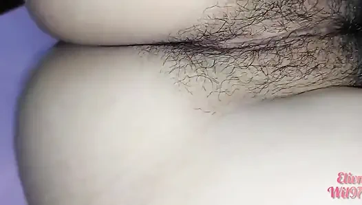 Azgın üvey kız kardeşim ebeveynlerimin yatağında