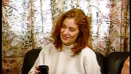 Beautiful babe with short hair is eating wet cunt at the casting.