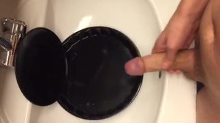 Huge cumshot (10+ shots)