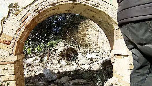 Сильная минетная трах-дырка похотливая Chica и розовая щель выглядит немного полной спермы