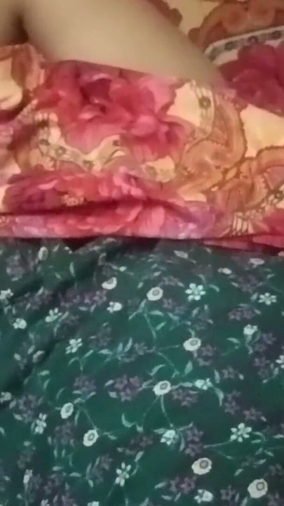 Shy Tamil Desi aunty sex with boy | Clip 1