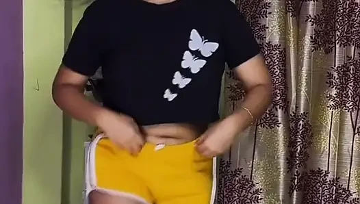 Indian Dehati young bhabhi aaur gav ka ladka aaj bhabhi ke bade bade boobs suma bhabhi bahot khush ho gai - boobs suking video h